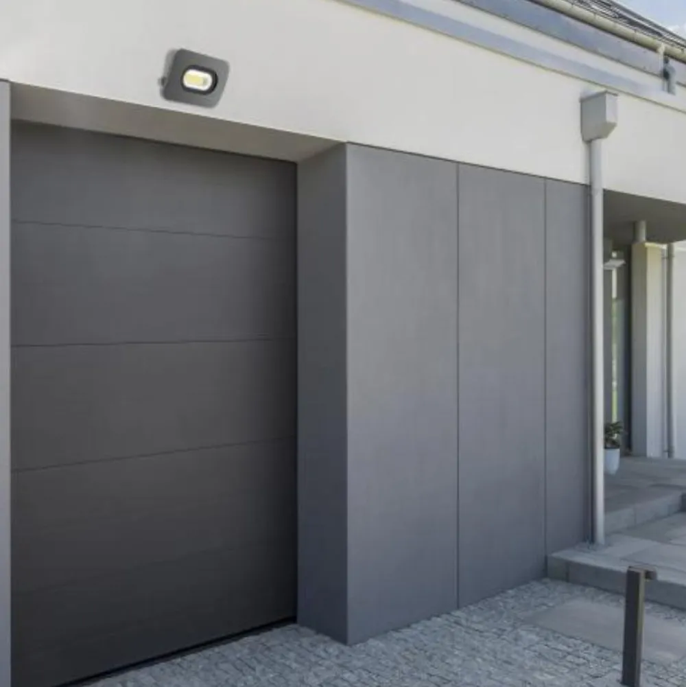 Faretti Da Esterno-Selezionato da Mazzolaluce Faro nero da esterno 50w 4000k orientabile ip65