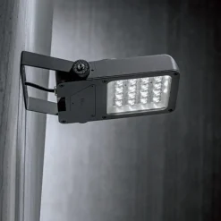 Faretti Da Esterno-Selezionato da Mazzolaluce Faro proiettore da esterno led 35w 4000k ottica 150x150 grigio ip67