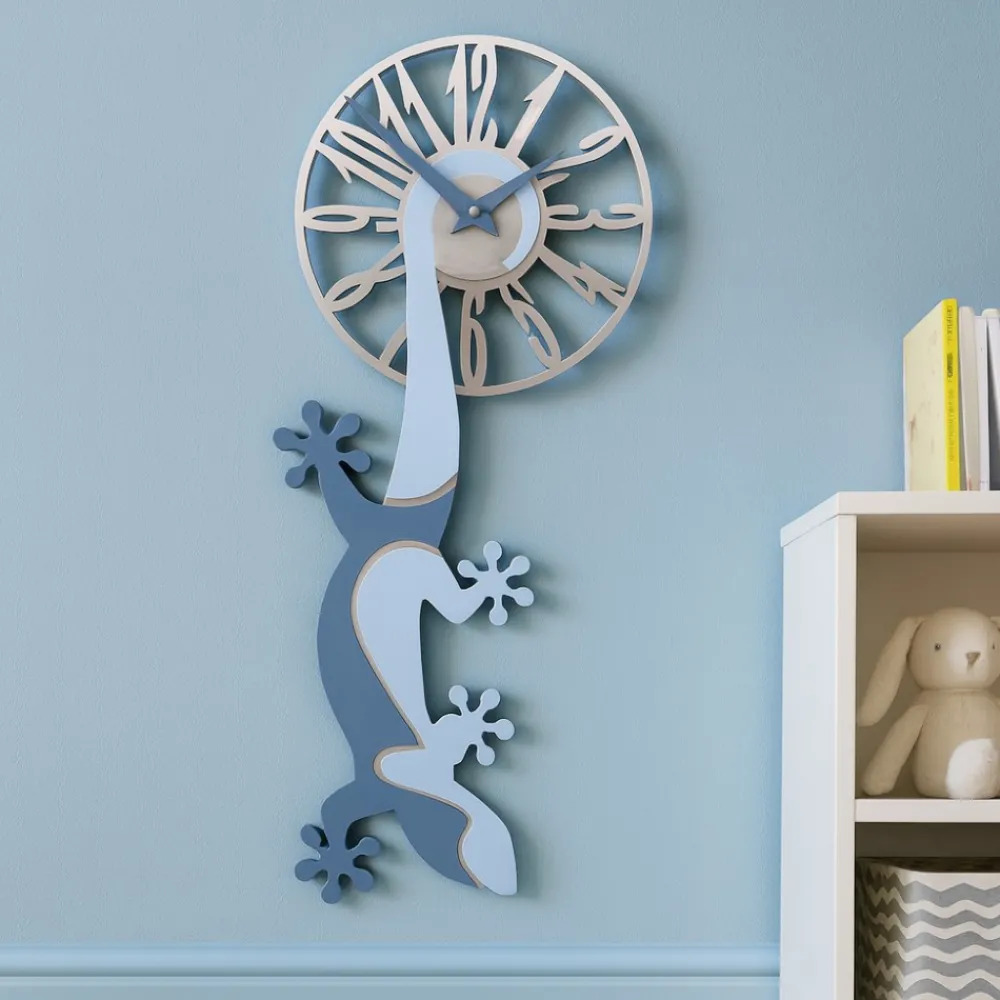 Orologi Da Parete Moderni-Selezionato da Mazzolaluce Geko orologio moderno da parete legno colore azzurro polvere