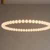 Lampadari Moderni-Selezionato da Mazzolaluce Grande lampadario moderno anello sfere vetro bianco oro led 3000k