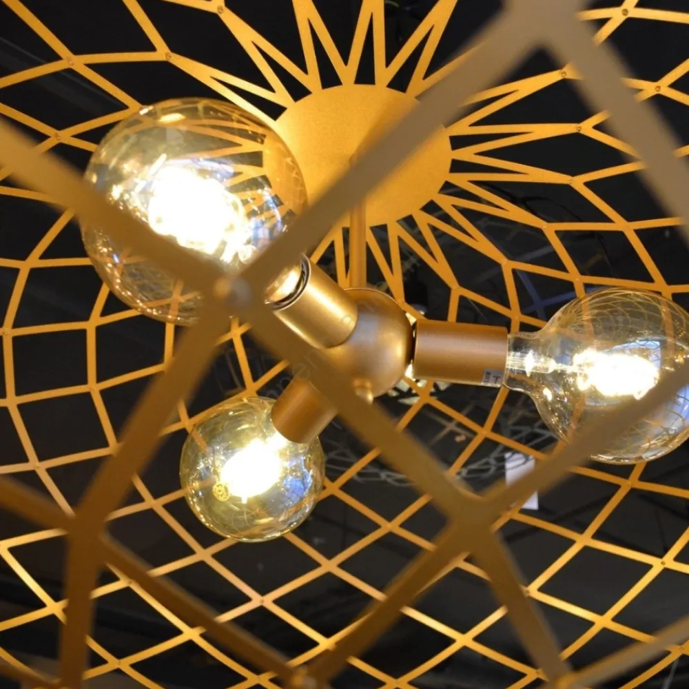 Lampadari Moderni-Selezionato da Mazzolaluce Grande lampadario per salone intreccio gabbia metallo oro 100 cm
