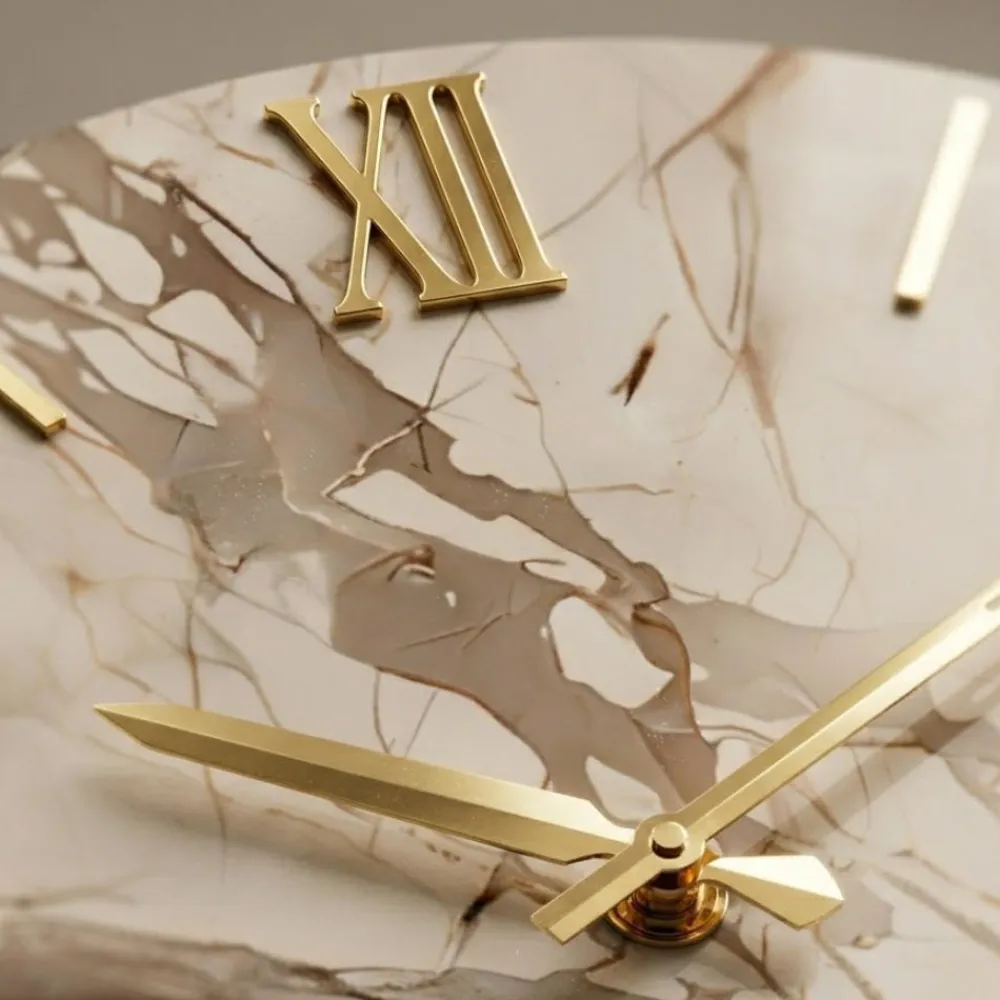 Orologi Da Parete Moderni-Selezionato da Mazzolaluce Grande orologio da parete effetto marmo dettagli oro rotondo 80cm