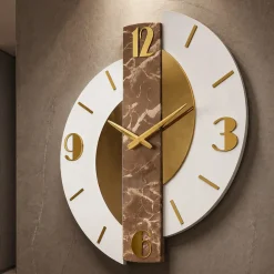 Orologi Da Parete Moderni-Selezionato da Mazzolaluce Grande orologio da parete moderno effetto marmorizzato dettagli foglia oro