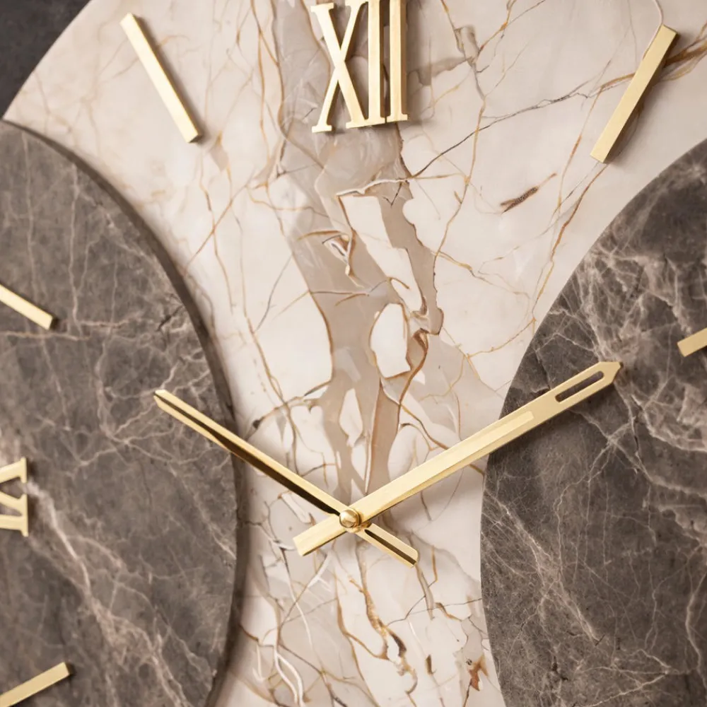 Orologi Da Parete Moderni-Selezionato da Mazzolaluce Grande orologio da parete rotondo effetto marmo numeri romani foglia oro 100cm