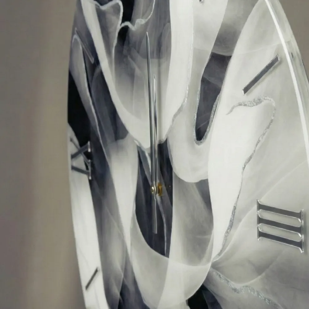 Orologi Da Parete Moderni-Selezionato da Mazzolaluce Grande orologio rotondo 80cm da parete in resina grigio nero