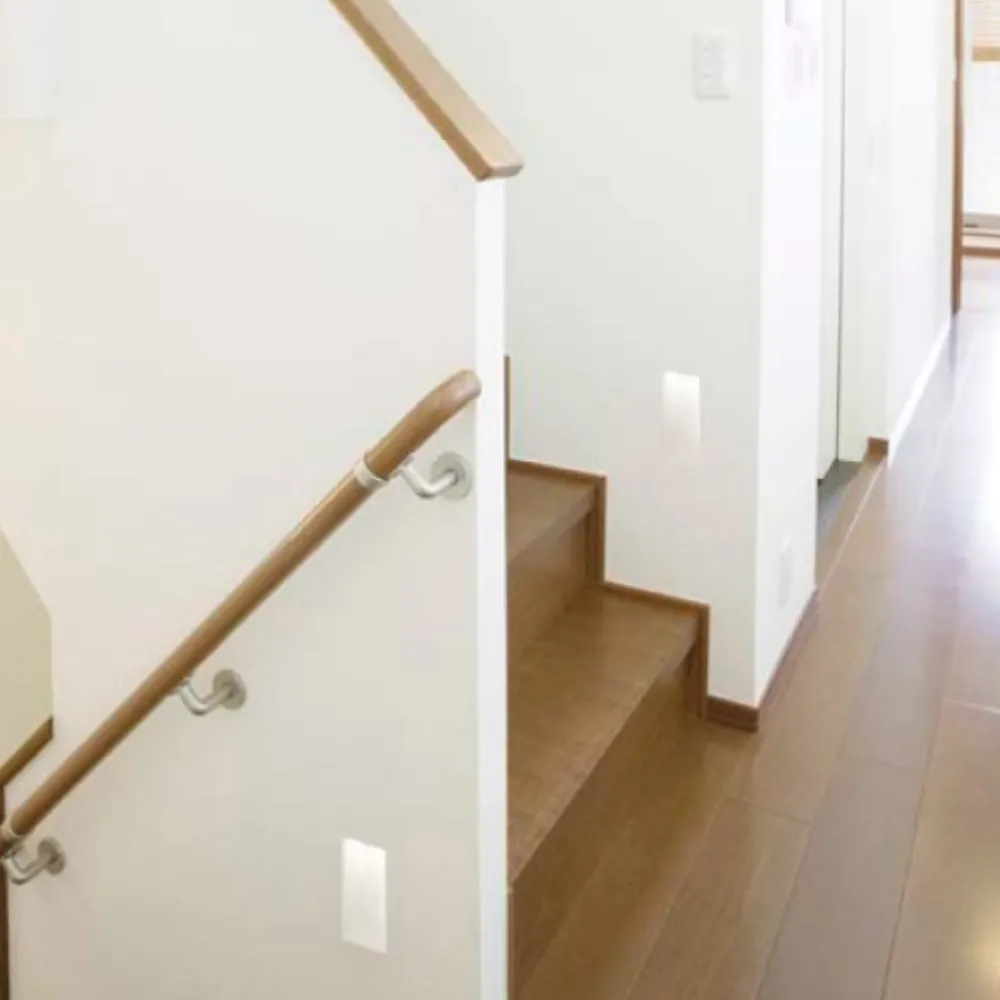 Segnapasso Led-IsyLuce segnapasso di gesso da incasso per interni