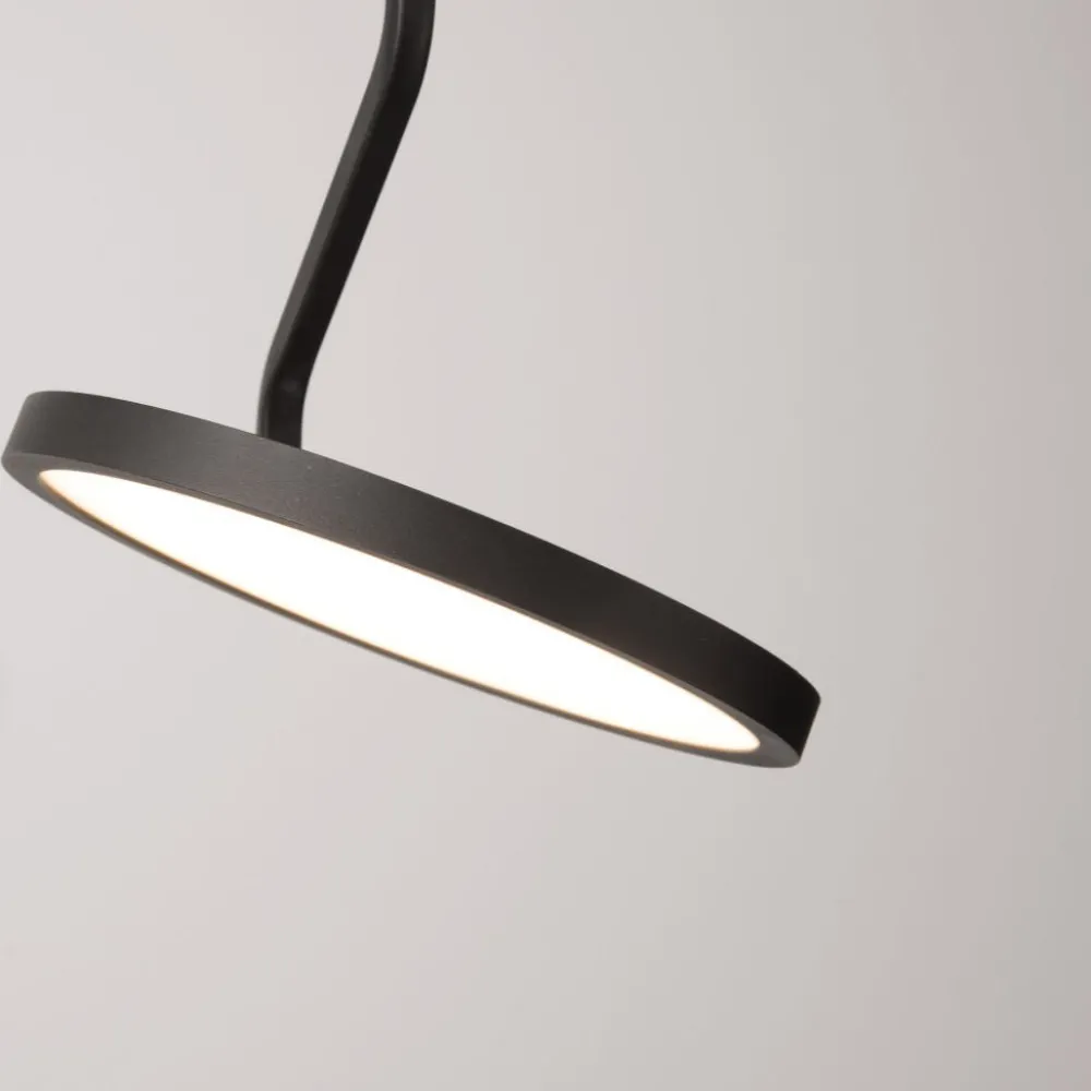 Lampadari Moderni-Selezionato da Mazzolaluce Lampada a sospensione con decentramento nera led 3000k orientabile