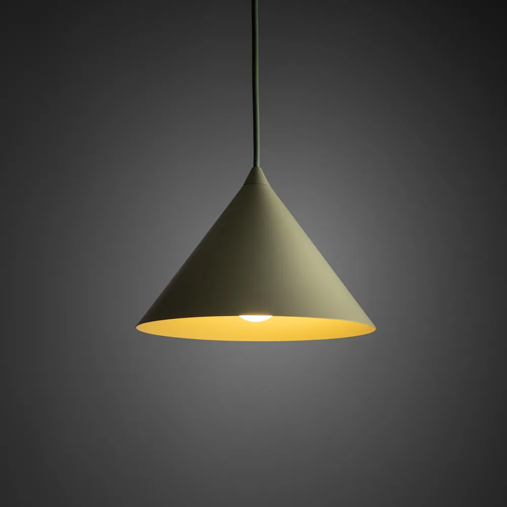 Lampade A Sospensione-Selezionato da Mazzolaluce Lampada a sospensione cono 21 cm verde di metallo
