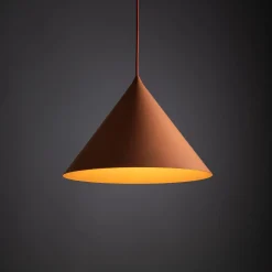 Lampade A Sospensione-Selezionato da Mazzolaluce Lampada a sospensione cono 33 cm arancione di metallo