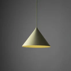 Lampade A Sospensione-Selezionato da Mazzolaluce Lampada a sospensione cono 26 cm verde in metallo per cucina
