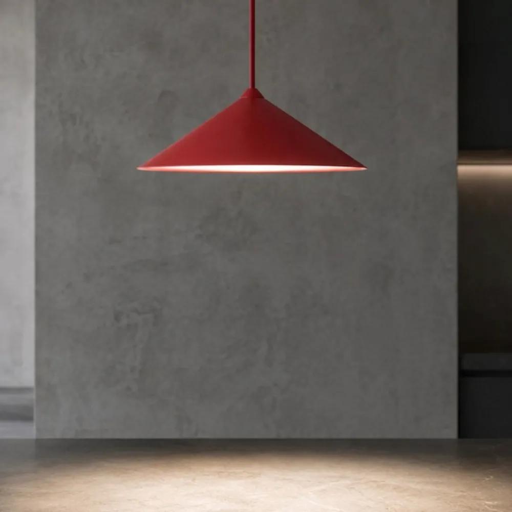 Lampade A Sospensione-Selezionato da Mazzolaluce Lampada a sospensione cono di metallo rosso 23 cm per isola cucina