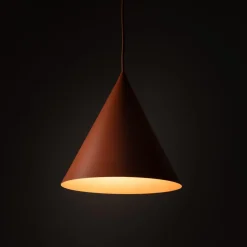 Lampade A Sospensione-Selezionato da Mazzolaluce Lampada a sospensione cono metallo colore mattone 25 cm per cucina