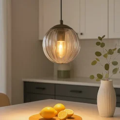 Lampade A Sospensione-Selezionato da Mazzolaluce Lampada a sospensione da cucina con sfera in vetro lavorato