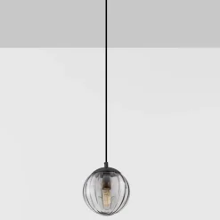 Lampade A Sospensione-Selezionato da Mazzolaluce Lampada a sospensione da cucina con sfera in vetro lavorato