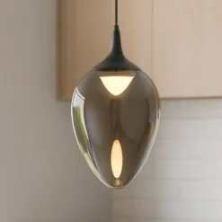 Lampade A Sospensione-Selezionato da Mazzolaluce Lampada a sospensione design moderna per isola cucina in vetro fume led 3000k