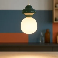 Lampade A Sospensione-Selezionato da Mazzolaluce Lampada a sospensione di ceramica verde design moderna
