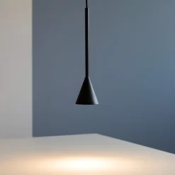 Lampade A Sospensione-Selezionato da Mazzolaluce Lampada a sospensione led 6w 3000k cono per isola