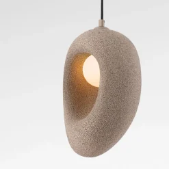 Lampade A Sospensione-Selezionato da Mazzolaluce Lampada a sospensione marrone design japandi wabi sabi