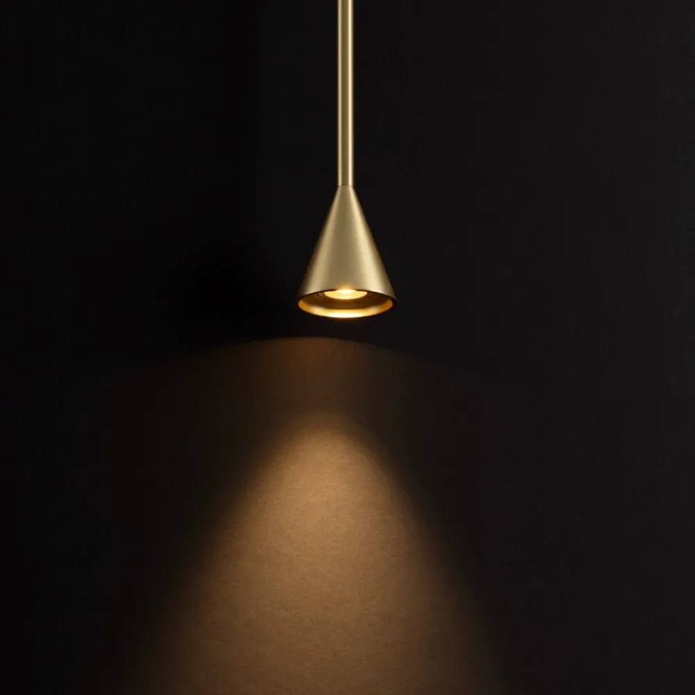 Lampade A Sospensione-Selezionato da Mazzolaluce Lampada a sospensione oro led design mini cono moderna