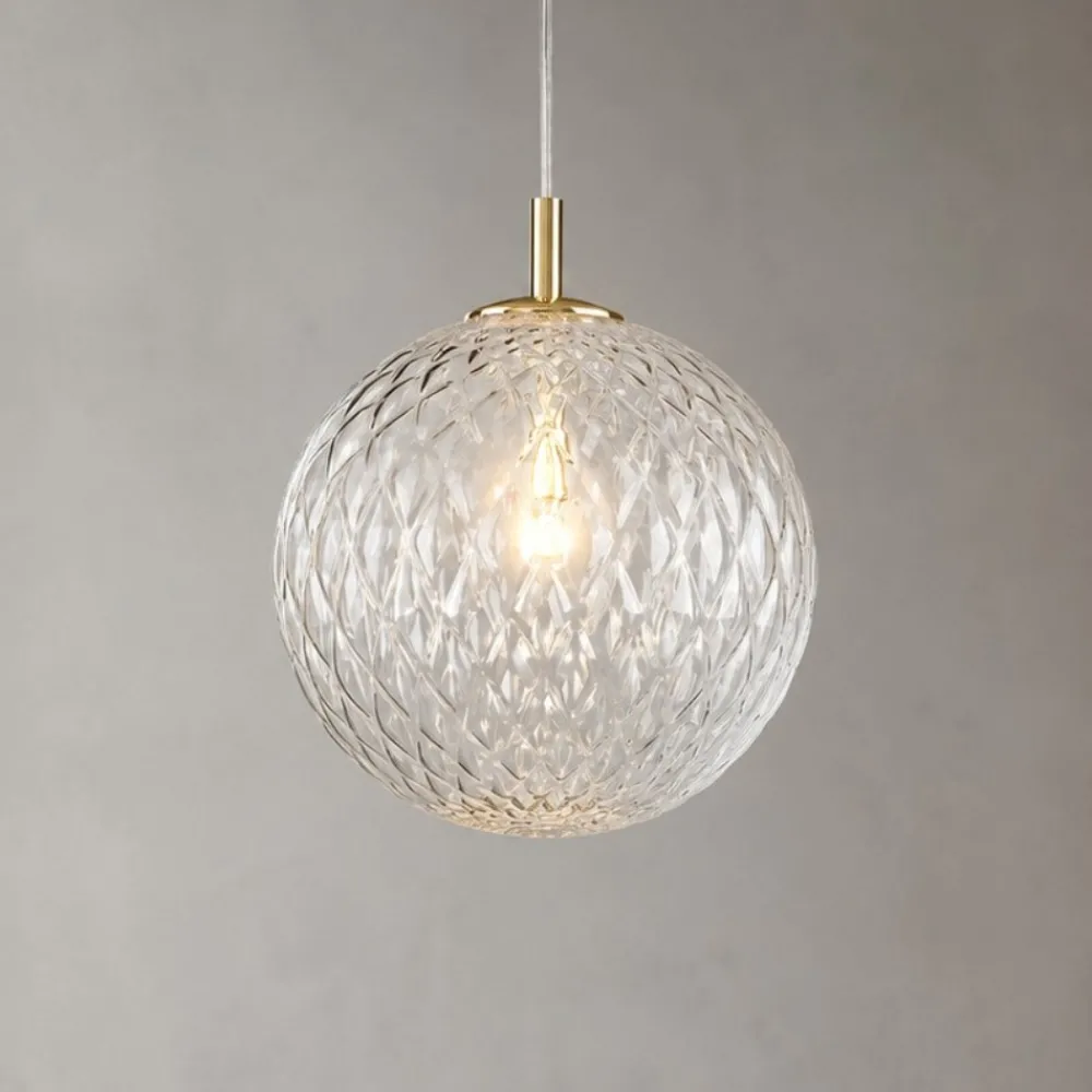 Lampade A Sospensione-Selezionato da Mazzolaluce Lampada a sospensione oro sfera 30 cm di vetro trasparente rigato contemporaneo