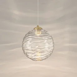 Lampade A Sospensione-Selezionato da Mazzolaluce Lampada a sospensione oro sfera ondulata trasparente led 3000k per comodini camera da letto