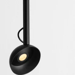 Lampade A Sospensione-Selezionato da Mazzolaluce Lampada a sospensione per comodino nera parabola magnetica orientabile