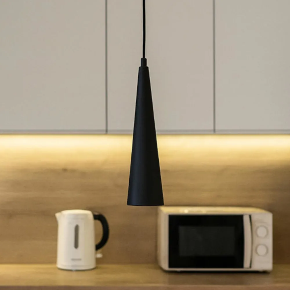 Lampade A Sospensione-Ondaluce Lampada a sospensione per isola cucina so noa cono nero luce diretta