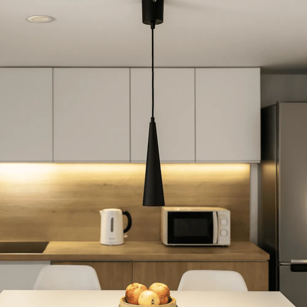Lampade A Sospensione-Ondaluce Lampada a sospensione per isola cucina so noa cono nero luce diretta