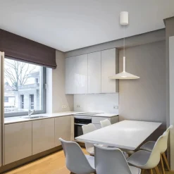 Lampadari Cucina-Selezionato da Mazzolaluce Lampada a sospensione saliscendi disco bianco led 9w 3000k