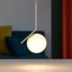 Lampade A Sospensione-Selezionato da Mazzolaluce Lampada a sospensione sfera vetro bianca