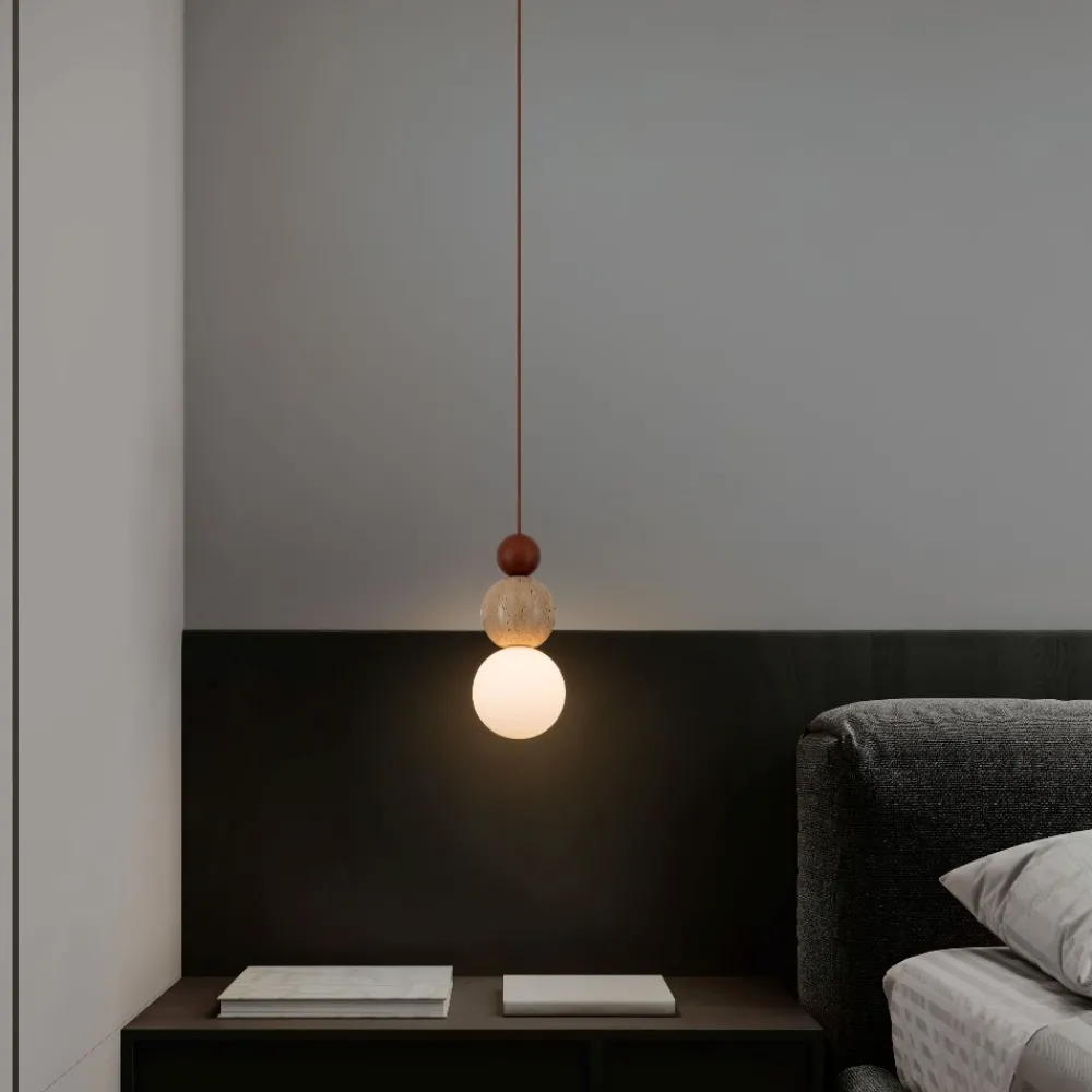 Lampade A Sospensione-Selezionato da Mazzolaluce Lampada a sospensione travertino sfera vetro per comodino