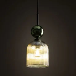 Lampade A Sospensione-Selezionato da Mazzolaluce lampada a sospensione vetro ambra rigato sfera verde lucido