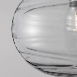 Lampade A Sospensione-Selezionato da Mazzolaluce Lampada a sospensione vetro sfera trasparente grigio