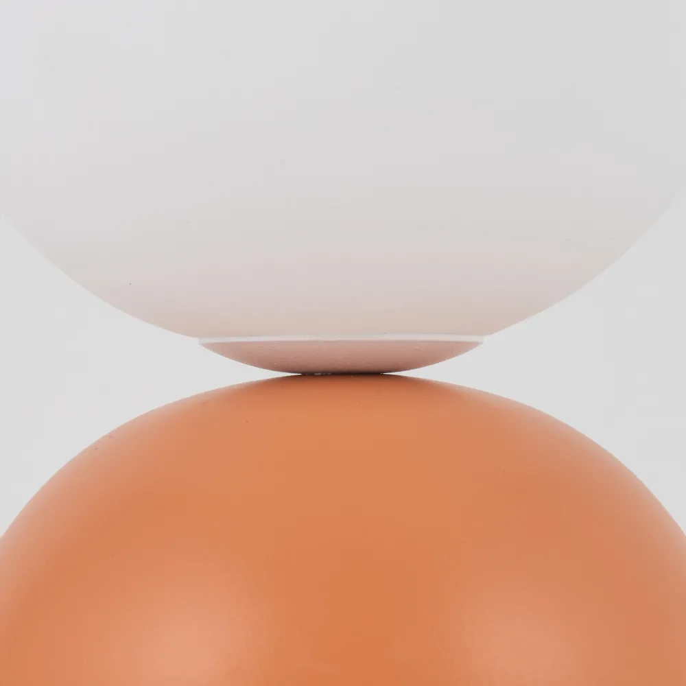 Abat Jour-Selezionato da Mazzolaluce Lampada da comodino arancione design moderna sfera di vetro bianca