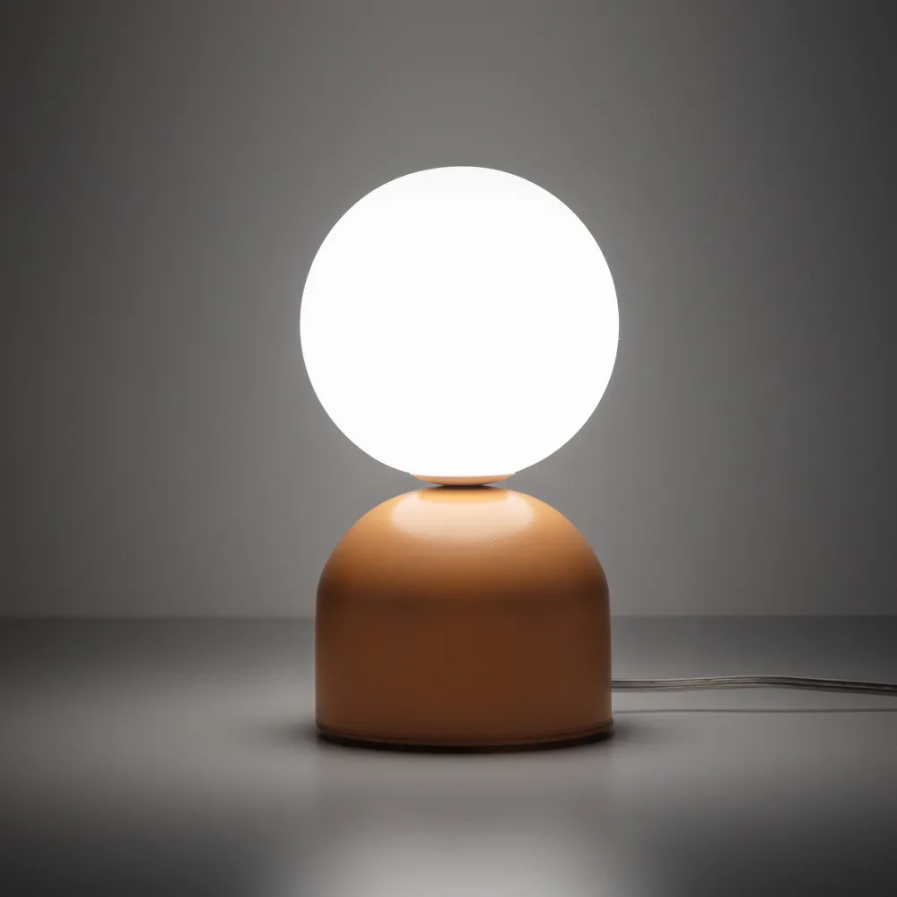 Abat Jour-Selezionato da Mazzolaluce Lampada da comodino arancione design moderna sfera di vetro bianca