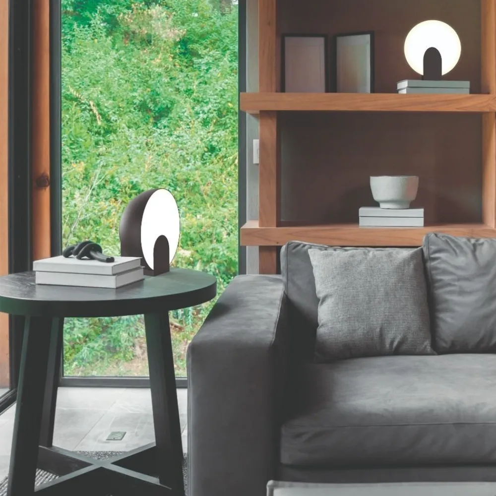 Abat Jour-Selezionato da Mazzolaluce Lampada da comodino nera design moderna led 12w 3000k