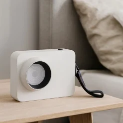 Abat Jour-Selezionato da Mazzolaluce Lampada da comodino portatile moderna macchina fotografica bianca