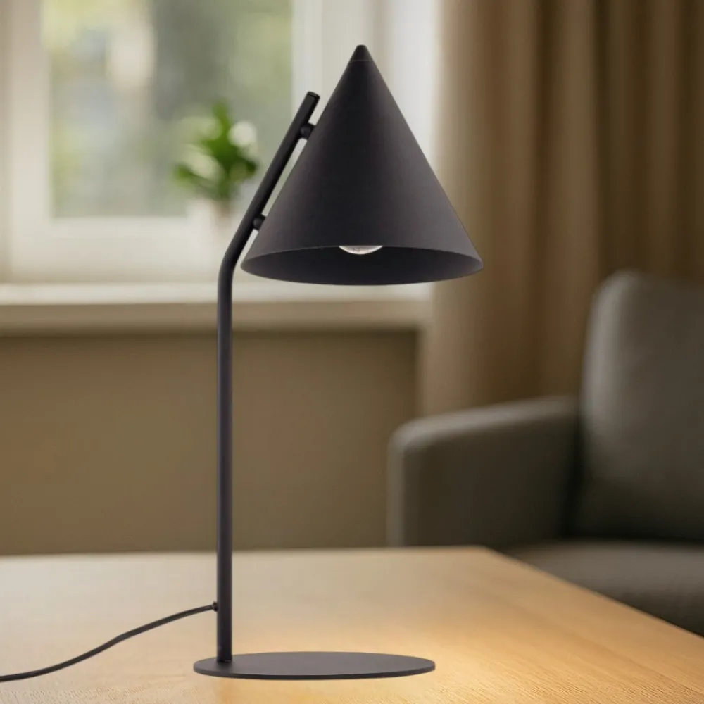 Lampade Da Tavolo-Selezionato da Mazzolaluce Lampada da tavolo cono nero design moderna