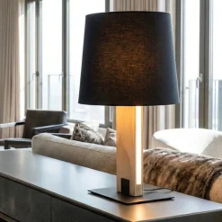 Lampade Da Tavolo-Selezionato da Mazzolaluce Lampada da tavolo di legno moderna paralume nero
