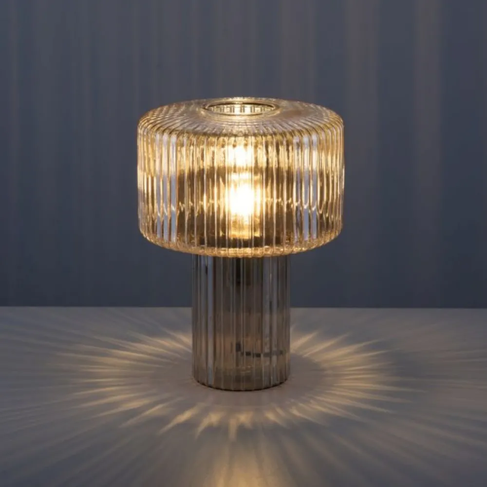 Lampade Da Tavolo-Selezionato da Mazzolaluce Lampada da tavolo fungo di vetro ambra trasparente design moderno