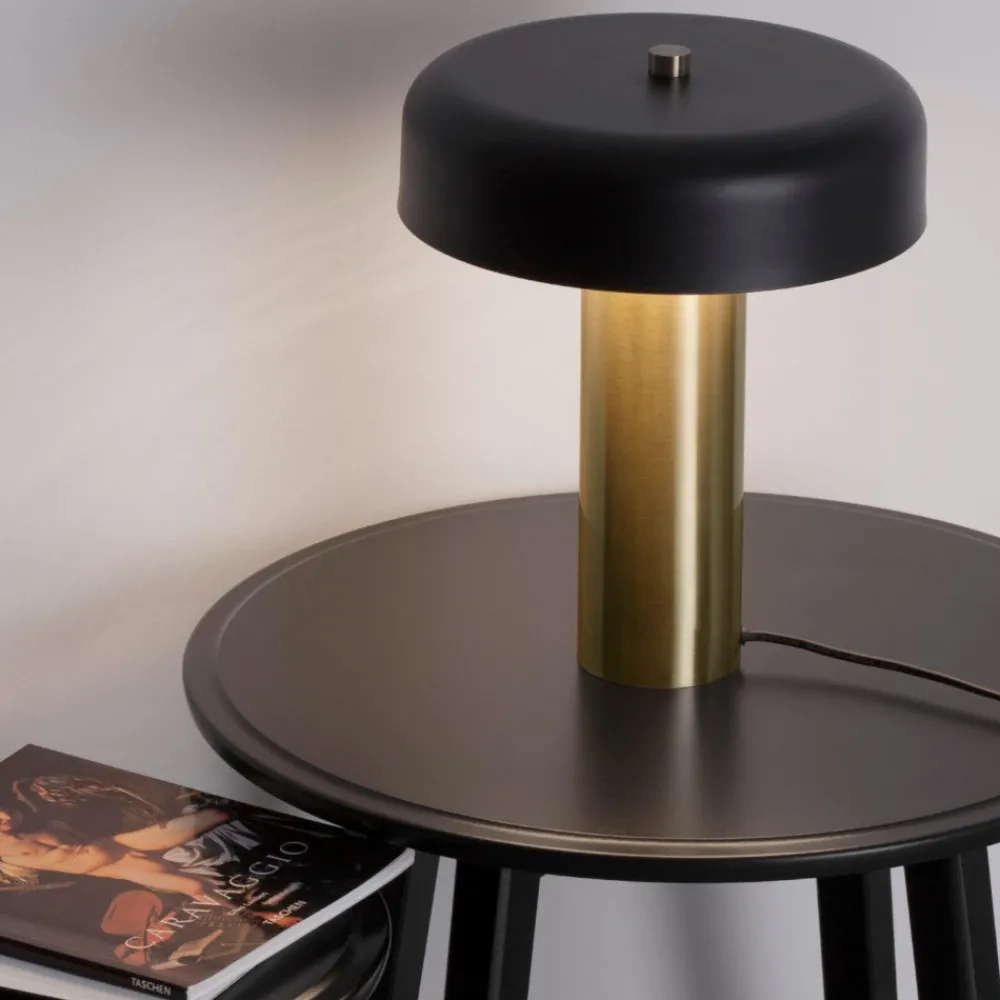 Lampade Da Tavolo-Selezionato da Mazzolaluce Lampada da tavolo led 18w 3000k oro nero design moderna