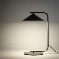 Lampade Da Tavolo-Selezionato da Mazzolaluce Lampada da tavolo marrone design minimal in metallo