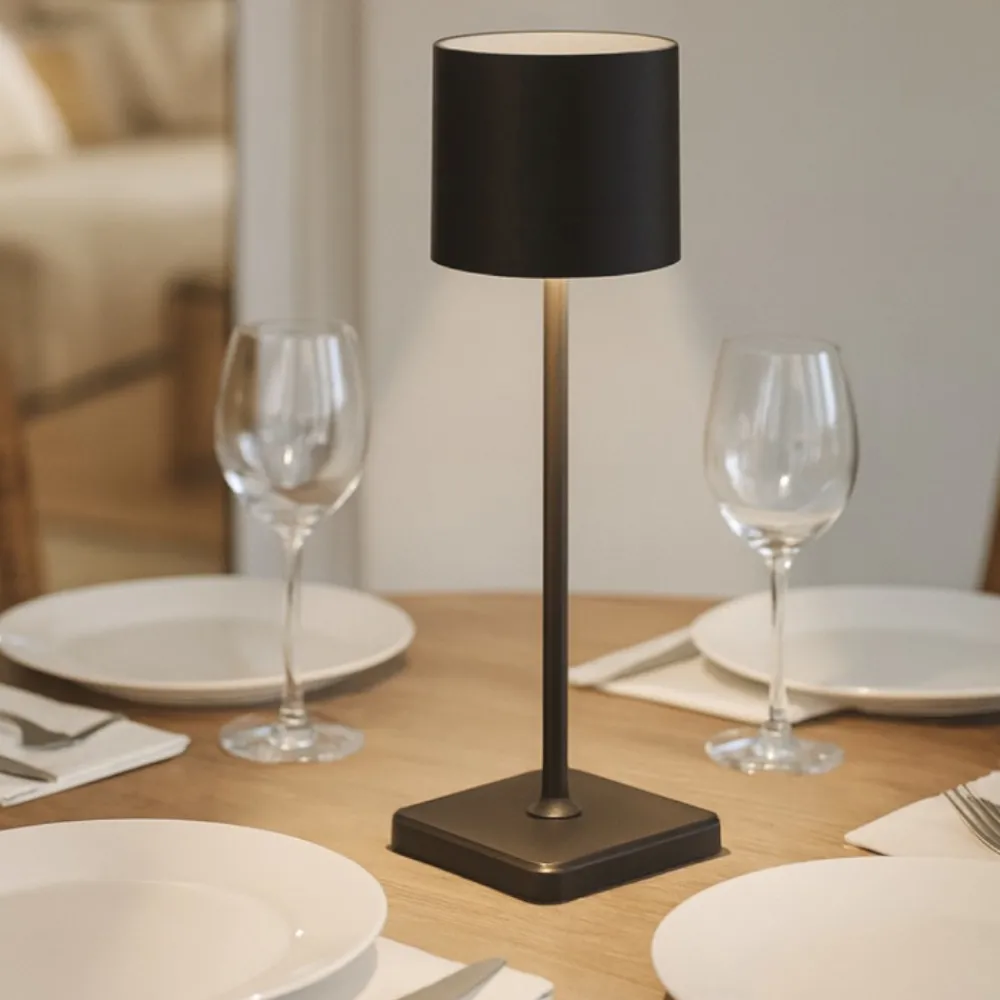 Lampade Da Tavolino Esterno-Selezionato da Mazzolaluce Lampada da tavolo nera portatile senza fili moderna