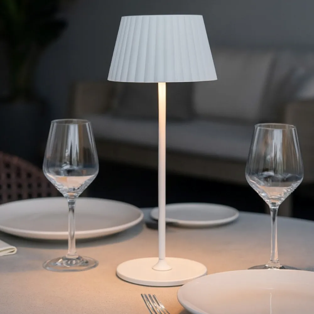 Lampade Da Tavolino Esterno-Selezionato da Mazzolaluce Lampada da tavolo portatile bianca ricaricabile led 3000k