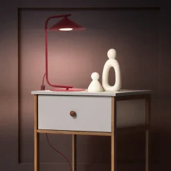 Lampade Da Tavolo-Selezionato da Mazzolaluce Lampada da tavolo rossa design moderna cono in metallo