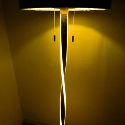 Lampade Da Terra-Selezionato da Mazzolaluce Lampada da terra led 3000k foglia oro paralume nero