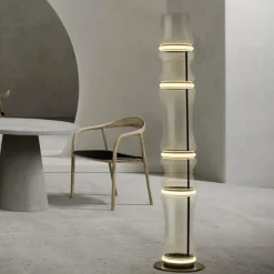 Lampade Da Terra-Selezionato da Mazzolaluce Lampada da terra led nera design moderna