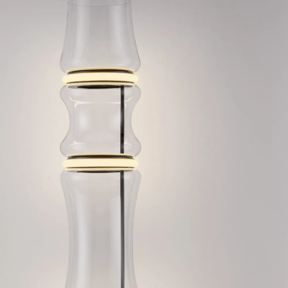 Lampade Da Terra-Selezionato da Mazzolaluce Lampada da terra led nera design moderna