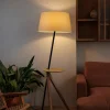Lampade Da Terra-Selezionato da Mazzolaluce Lampada da terra legno design moderno con mensola per soggiorno living