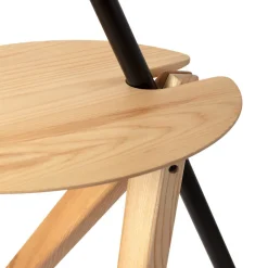 Lampade Da Terra-Selezionato da Mazzolaluce Lampada da terra legno design moderno con mensola per soggiorno living